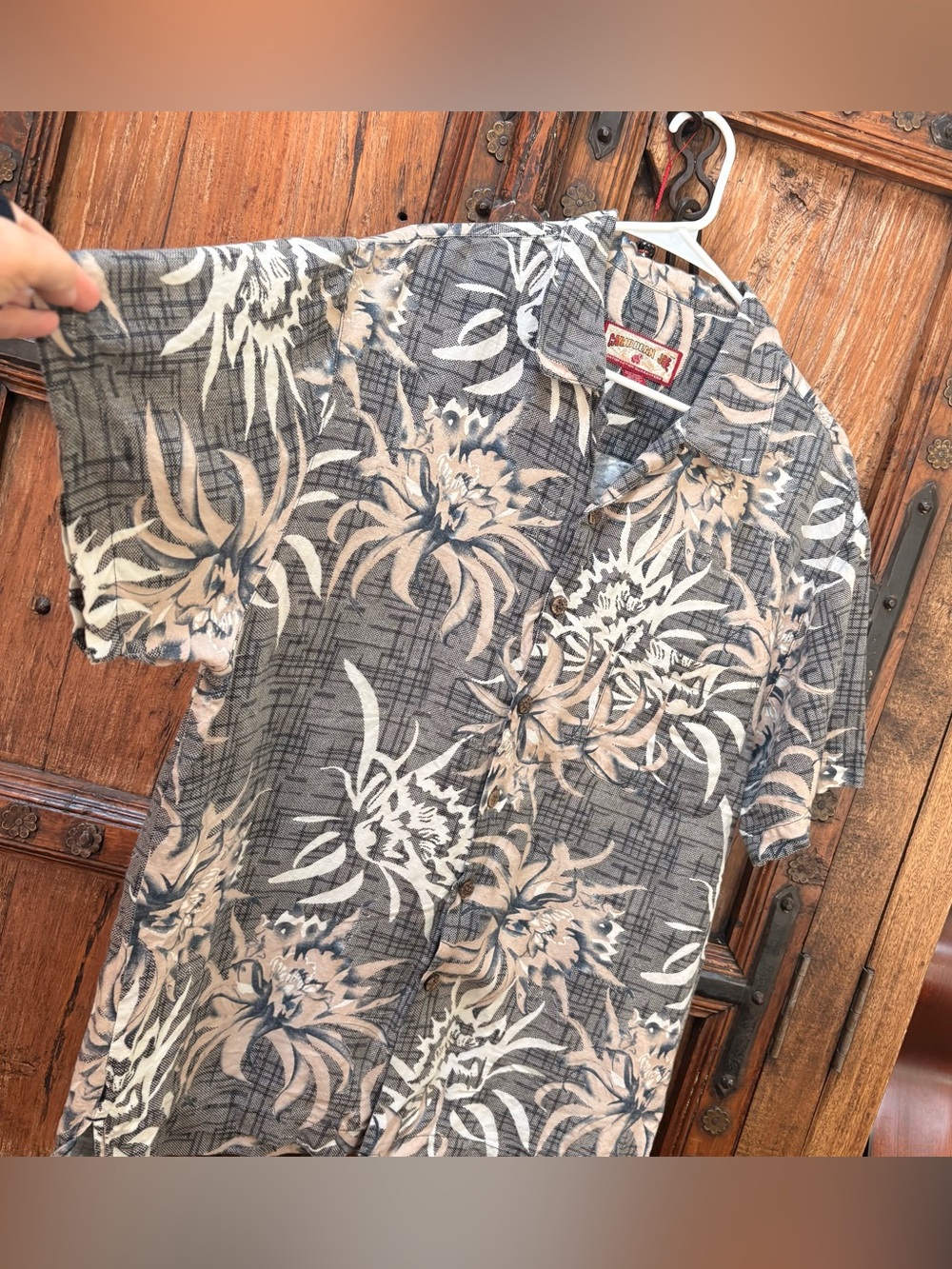 Caribbean Joe Linen Blend Floral
Hawaiian Shirt Men's Size L Black / Tan